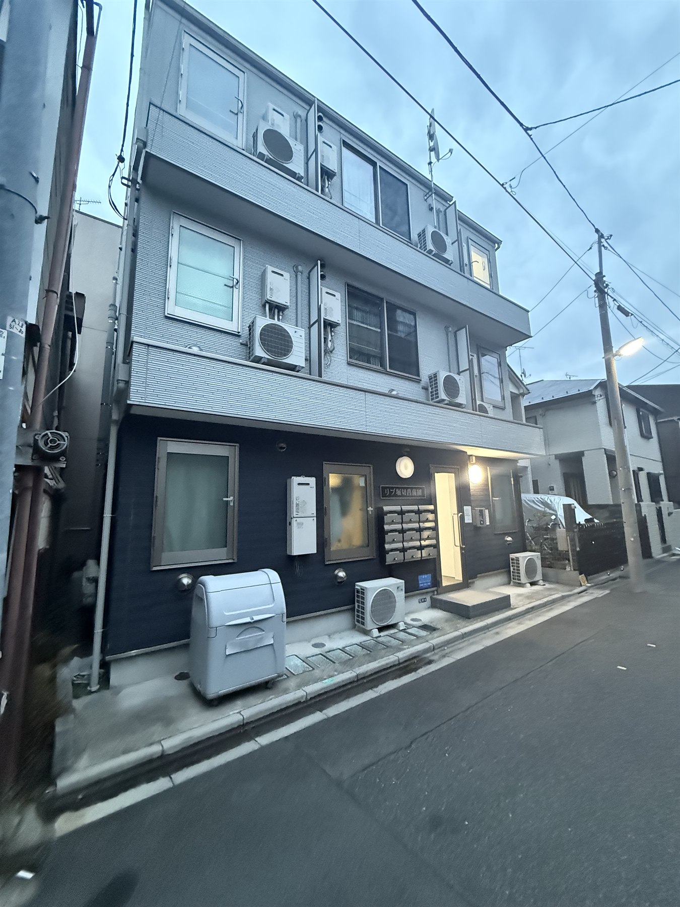 リブ堀切菖蒲園の建物外観